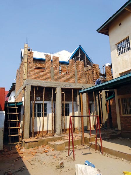 rmg Costruzione ala destra Centro Sociale