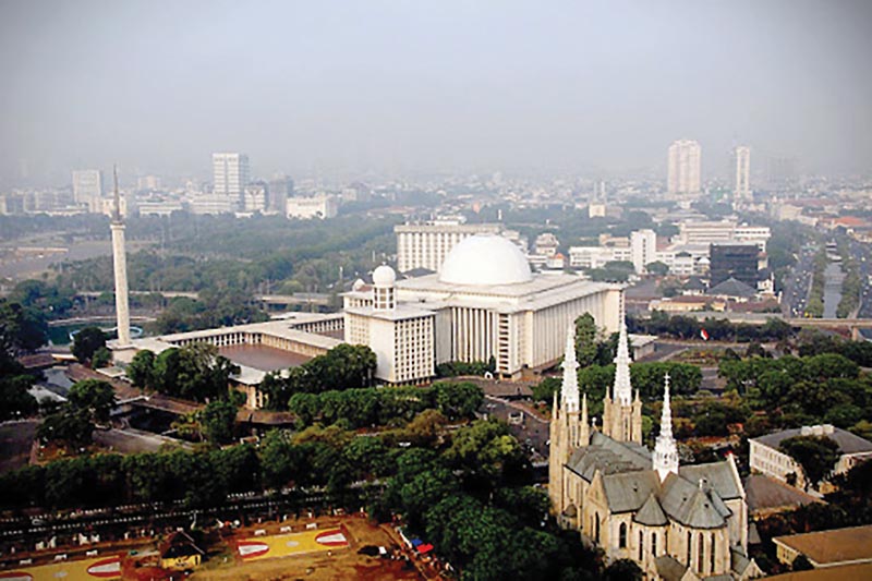 p.6 Jakarta Moschea cattedrale
