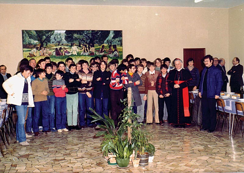 ze Marco Cè anni 80 con gli studenti missionari