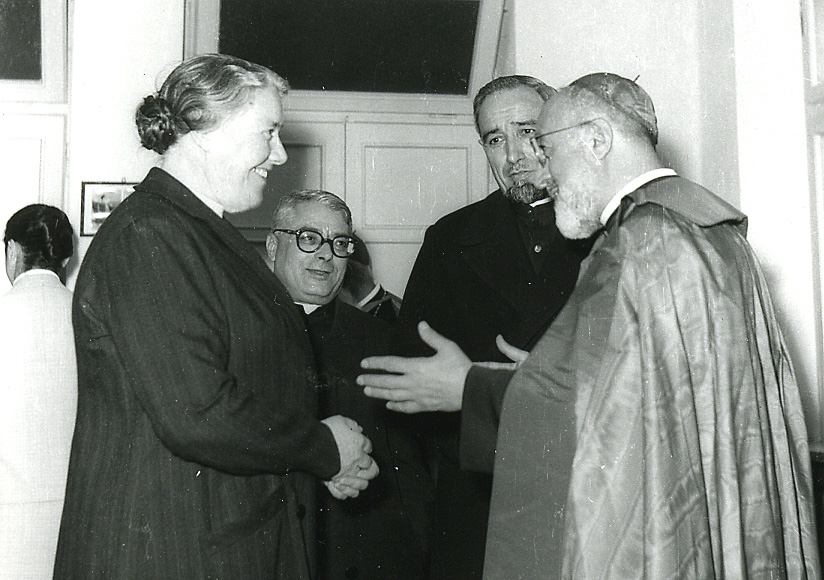 p.spagnolo 1959 con Madre Card Agagianian