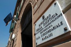 la-societa-dei-reclusi